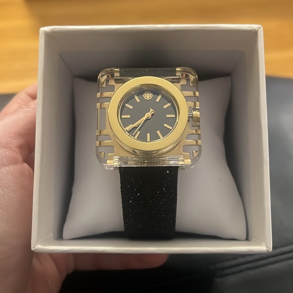 Tory Burch Watch The Izzie Square Face - Picture 2 of 7